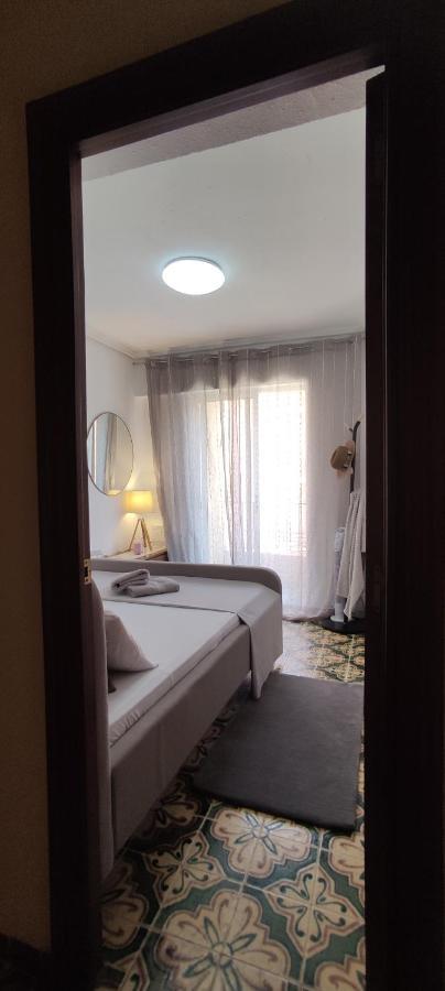 Habitacion Con Balcon Privado. Lägenhet Valencia Exteriör bild