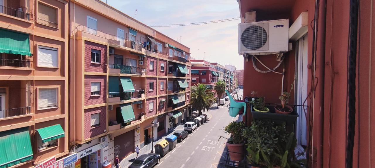 Habitacion Con Balcon Privado. Lägenhet Valencia Exteriör bild